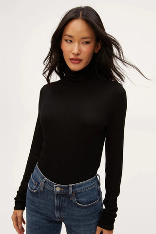 Tara Crop Turtleneck