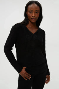 Linda V-Neck Pullover